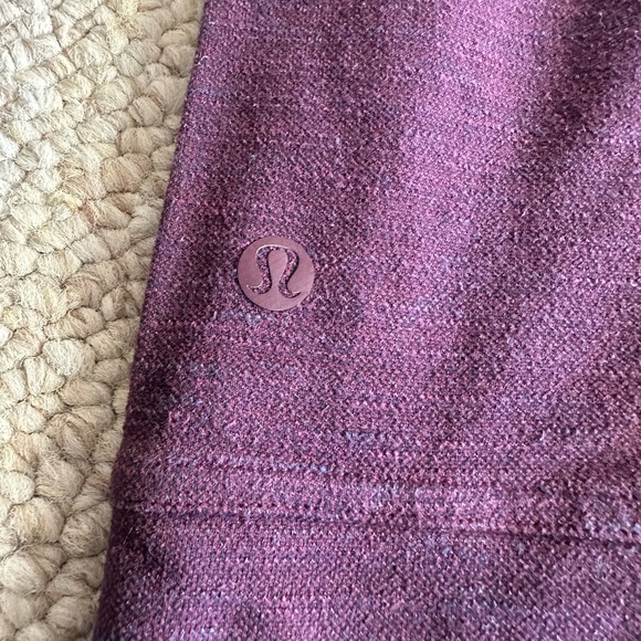 Men's Lululemon Purple Sweater size medium - Picture 5 of 6